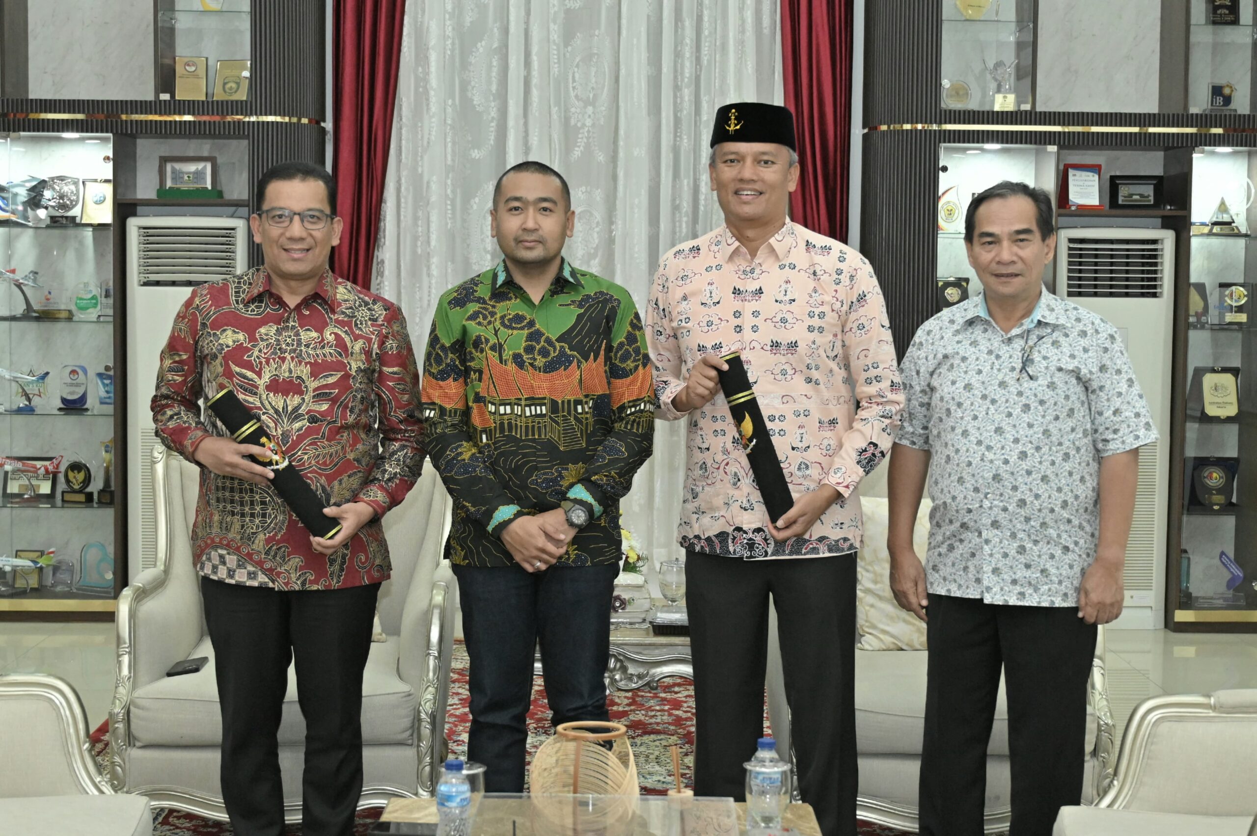Plt Gubernur Sumbar Audy Joinaldy : Masa Jabatan Pj Wali Kota Padang Panjang dan Pariaman Diperpanjang