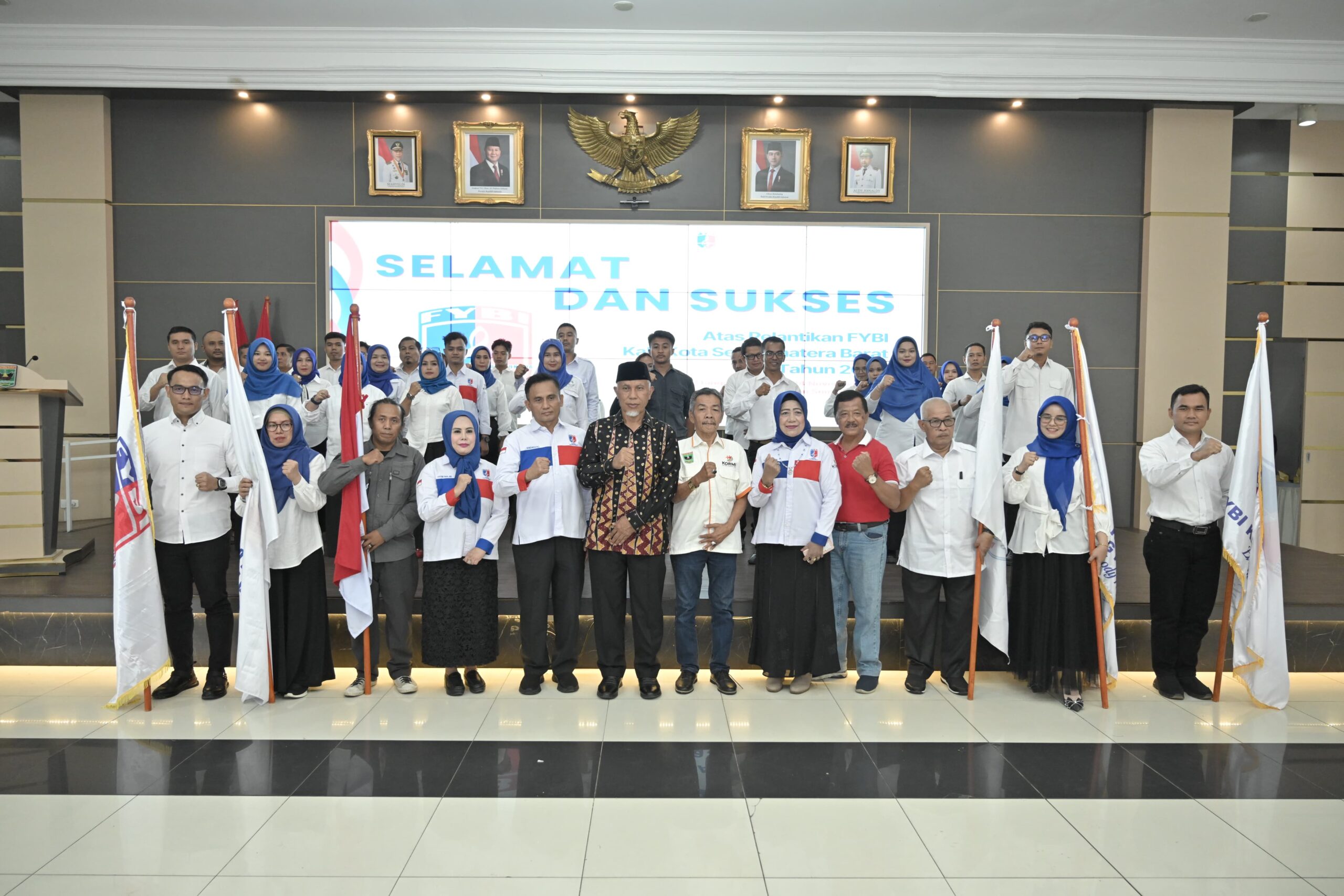 Gubernur Mahyeldi Ansharullah Mengapresiasi Prestasi dan Peran FYBI dalam Pengembangan Generasi Muda di Sumbarr