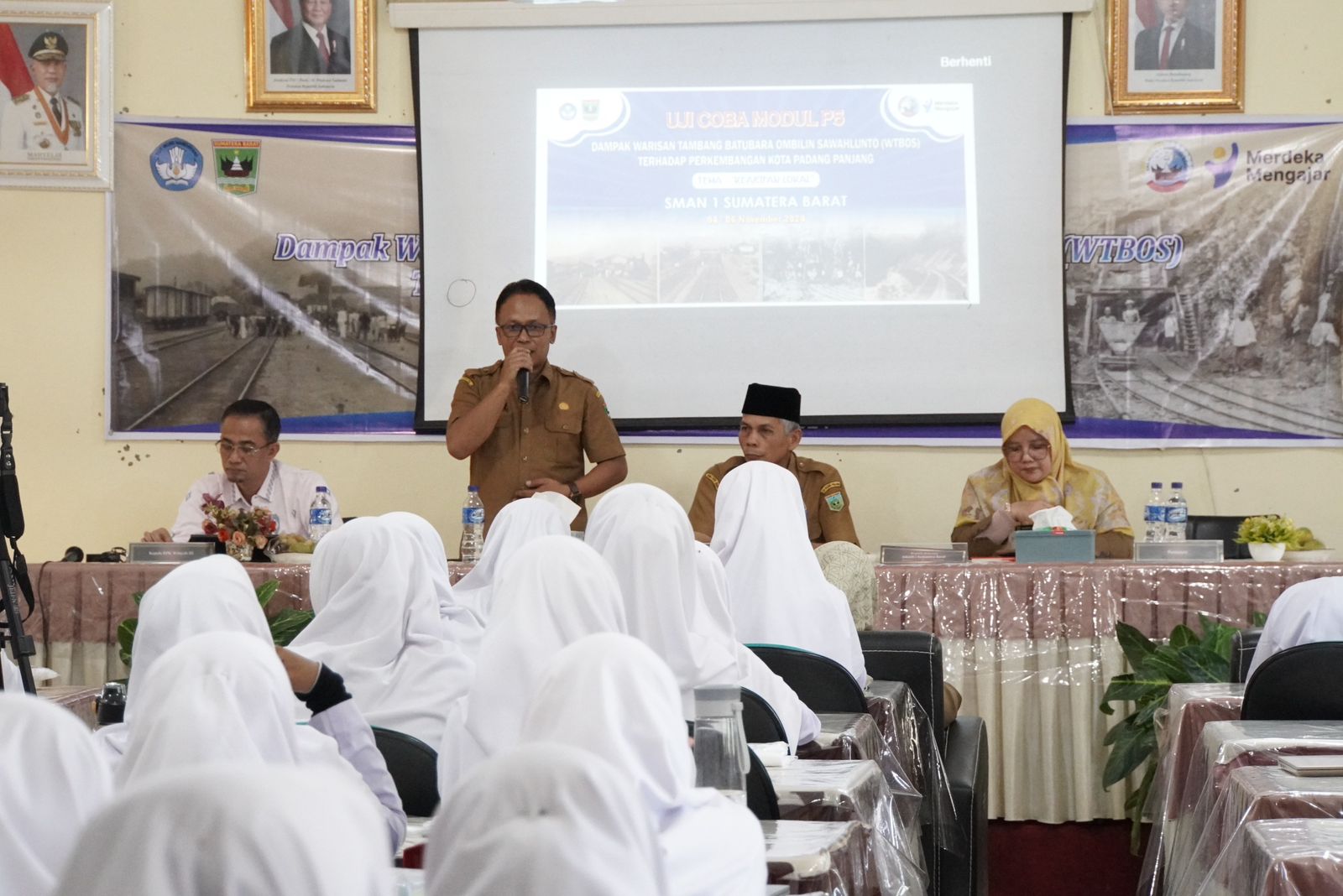 SMA N 1 Sumbar Pilot Project Uji Coba Modul P5 WTBOS dalam Ranah Pendidikan