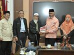 Gubernur Mahyeldi Ansharullah Sambut Kunjungan Rombongan dari Satun Thailand Bahas Ekonomi Syariah Gubernur Mahyeldi Ansharullah Sambut Kunjungan Rombongan dari Satun Thailand Bahas Ekonomi Syariah