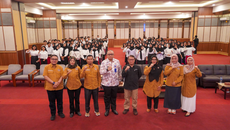 Universitas Negeri Padang Fakultas Ilmu Sosial Departemen Ilmu Administrasi Negara Bahas Tantangan Pemerintahan dan Etika Pelayanan Publik