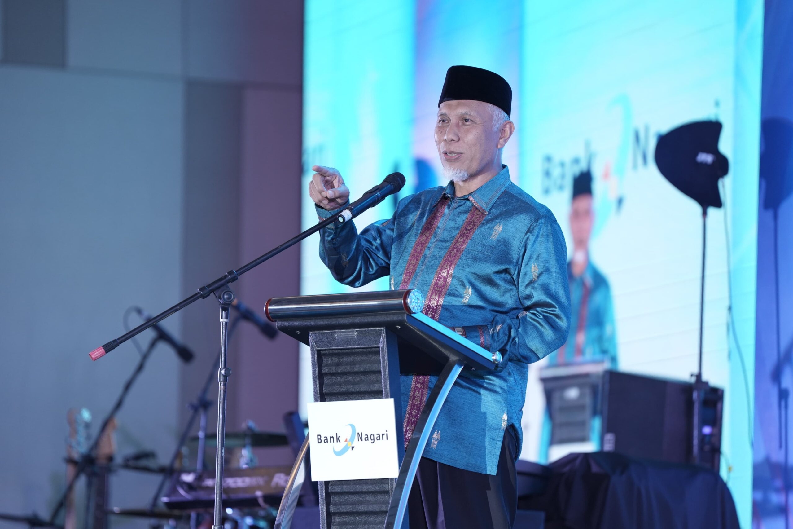 Gubernur Sumbar Mahyeldi Ansharullah Menyebut Peluncuran Layanan Digital "Ollin Nagari" sebagai Langkah Maju Bank Nagari dalam Pelayanan Digital