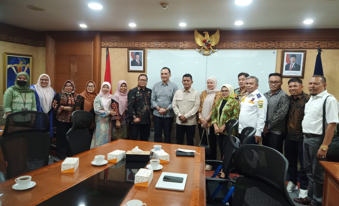 Wakil Bupati Solok Jon Firman Pandu Datangi Kementerian Pariwisata dan Ekonomi Kreatif.