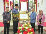 Gubernur Mahyeldi Ansharullah Sambut Kepala Ombudsman Sumbar yang Baru, Bahas Evaluasi dan Proyeksi Layanan Publik