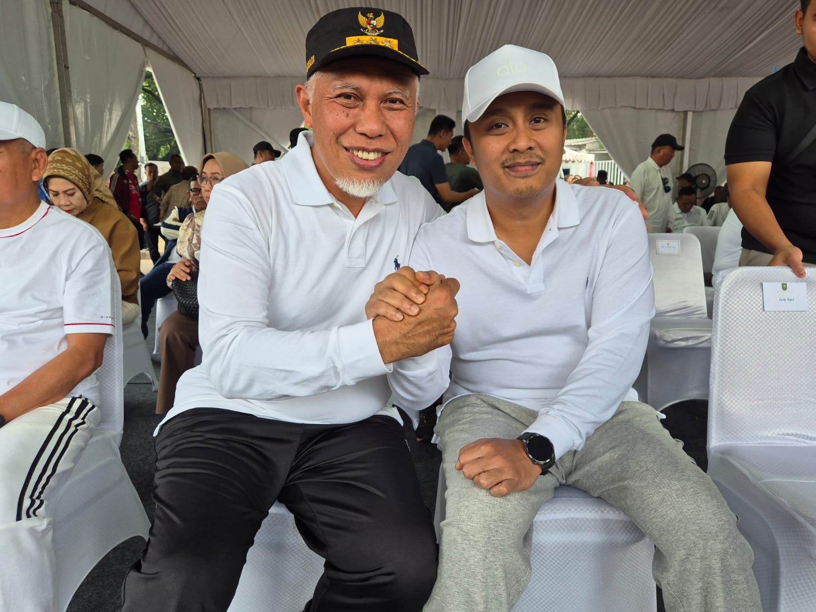 Gubernur dan Wakil Gubernur Sumbar Terpilih Gunakan Pakaian Bewarna Putih Saat Mengikuti Gladi Kotor di Monas