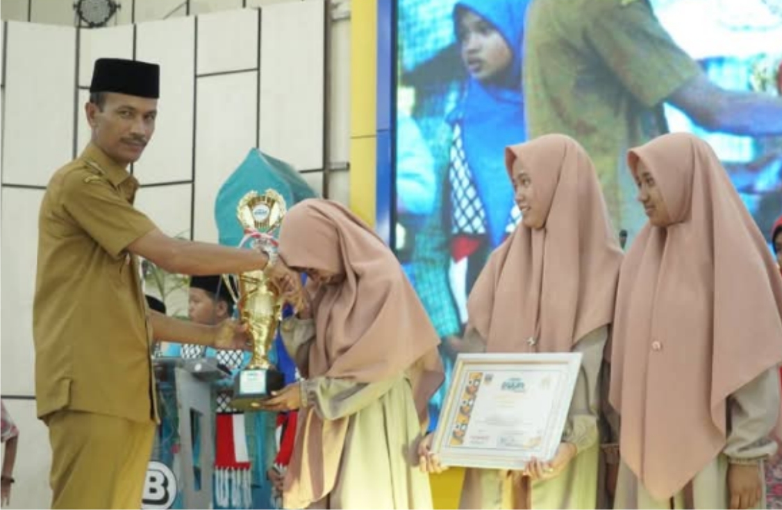 Lomba Cerdas Quran 2025 Selesai, Enam Tim SD-SMP Solok Selatan Jadi Pemenang