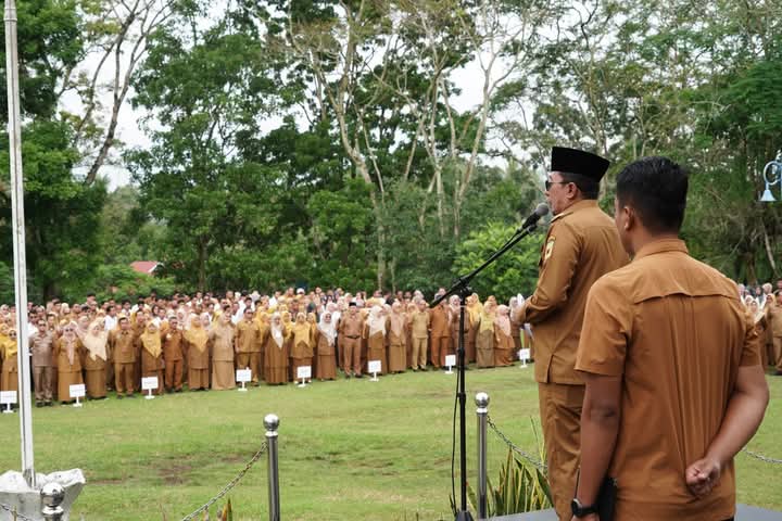 Bupati Eka Putra Tegaskan Tentang Tunjangan Hari Raya