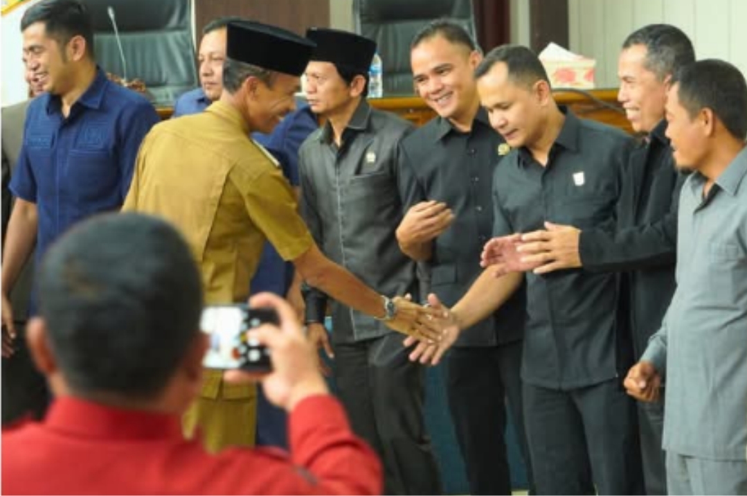 DPRD Resmi Umumkan Pemberhentian dan Tetapkan Kepala Daerah Solok Selatan