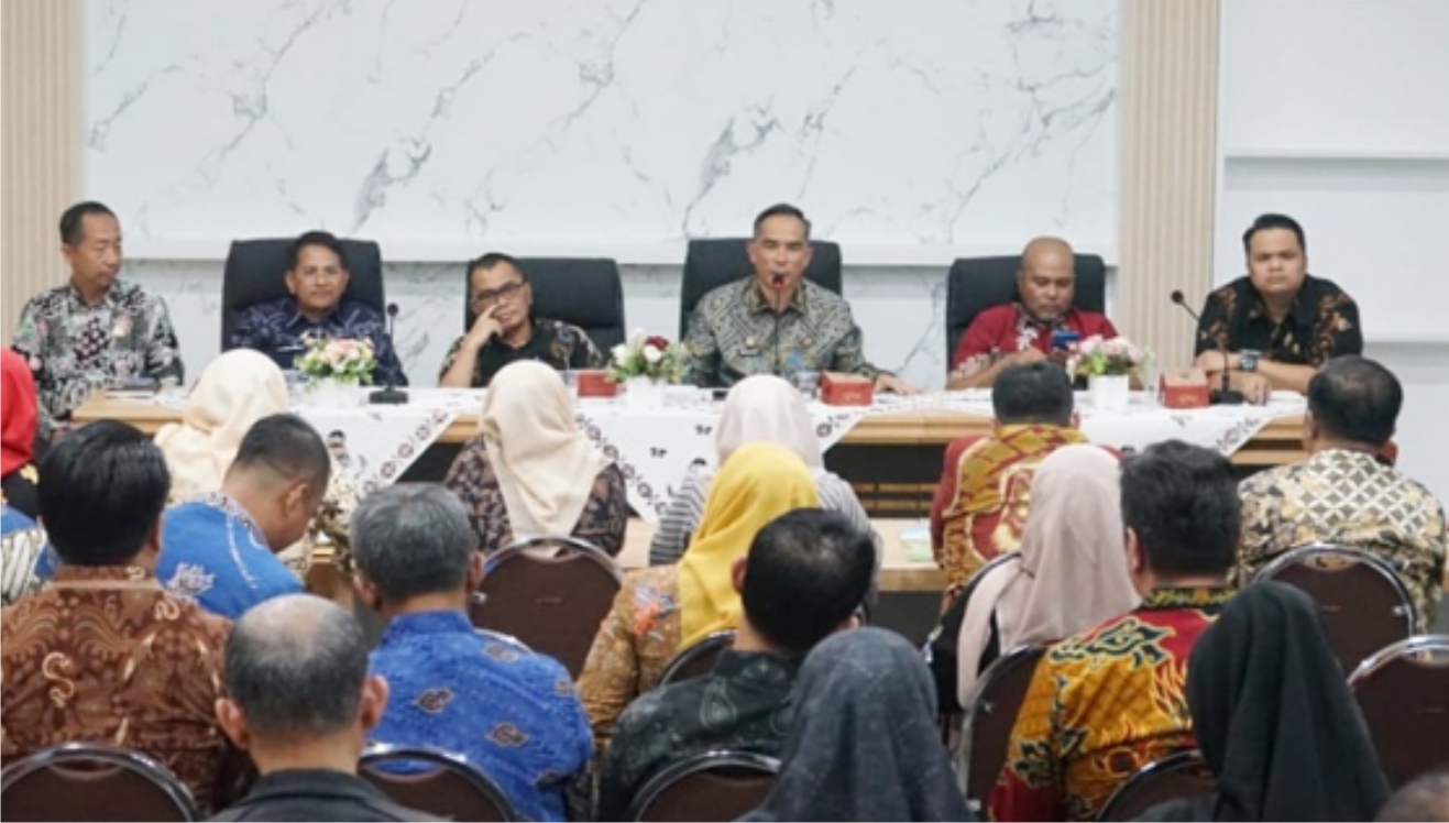 Sekretaris Daerah Medison Pimpin Rapat Koordinasi Pemerintah Kabupaten Solok