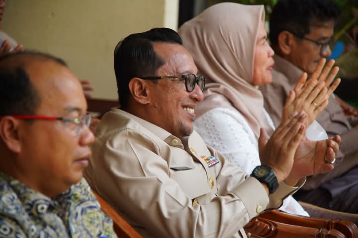 Bupati Tanah Datar Eka Putra Halal Bihalal di Kantor Dinas Kesehatan