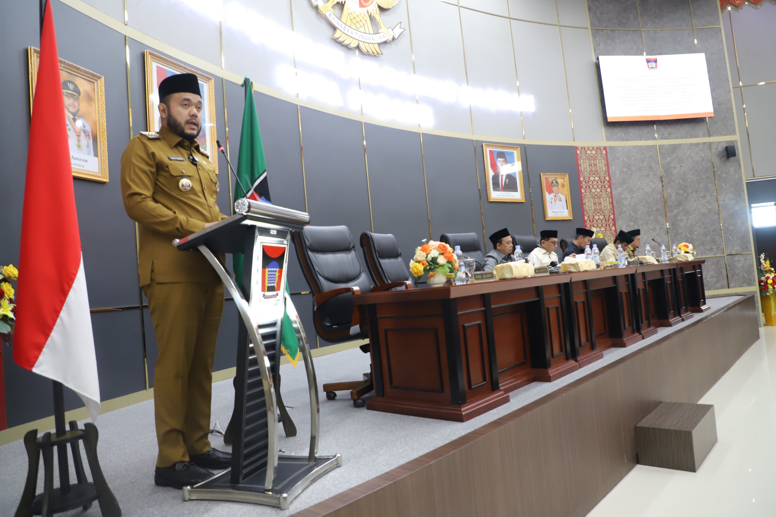 DPRD Kota Padang Gelar Paripurna Penyampaian Tiga Rancangan Peraturan Daerah oleh Walikota