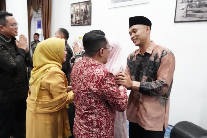 Pisah Sambut Kapolres Tanah Datar AKBP. Simon Yana Putra kepada Kapolres AKBP. Nur Ichsan Dwi Septiyanto