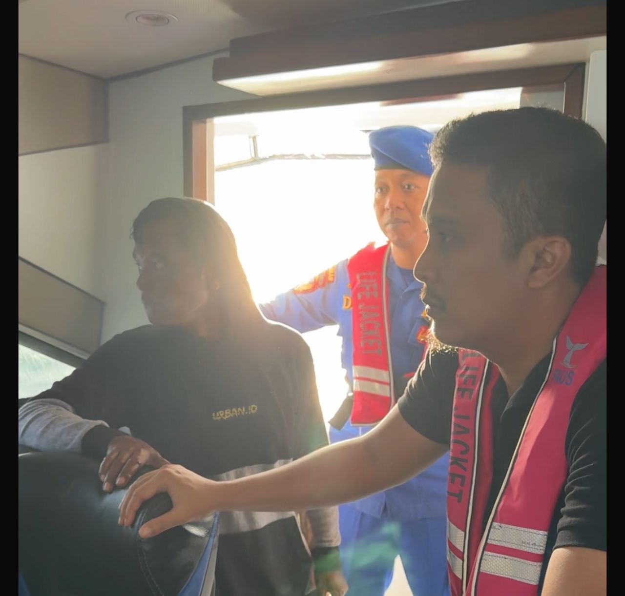 Aksi Wagub Vasko Ruseimy Berantas Troll Mini Bikin Haru Nelayan Pasaman