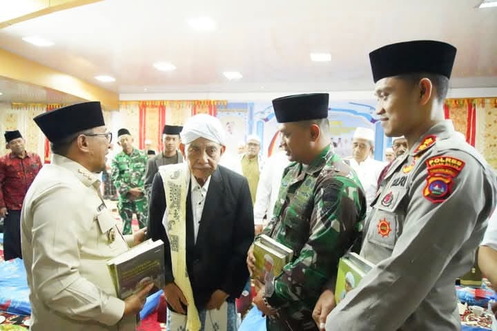 Bupati Tanah Datar Eka Putra Tutup Rangkaian Kegiatan Zikir dan Doa