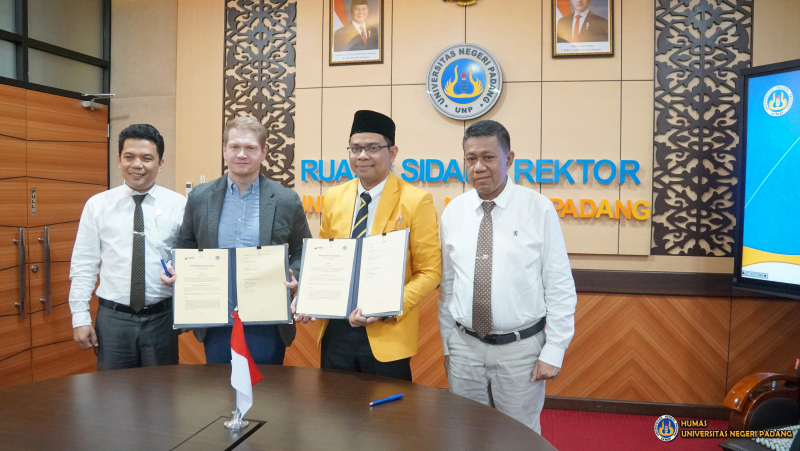 Universitas Negeri Padang Jalin Kerjasama dengan Noble Solution Irlandia Perkuat Kolaborasi Internasional