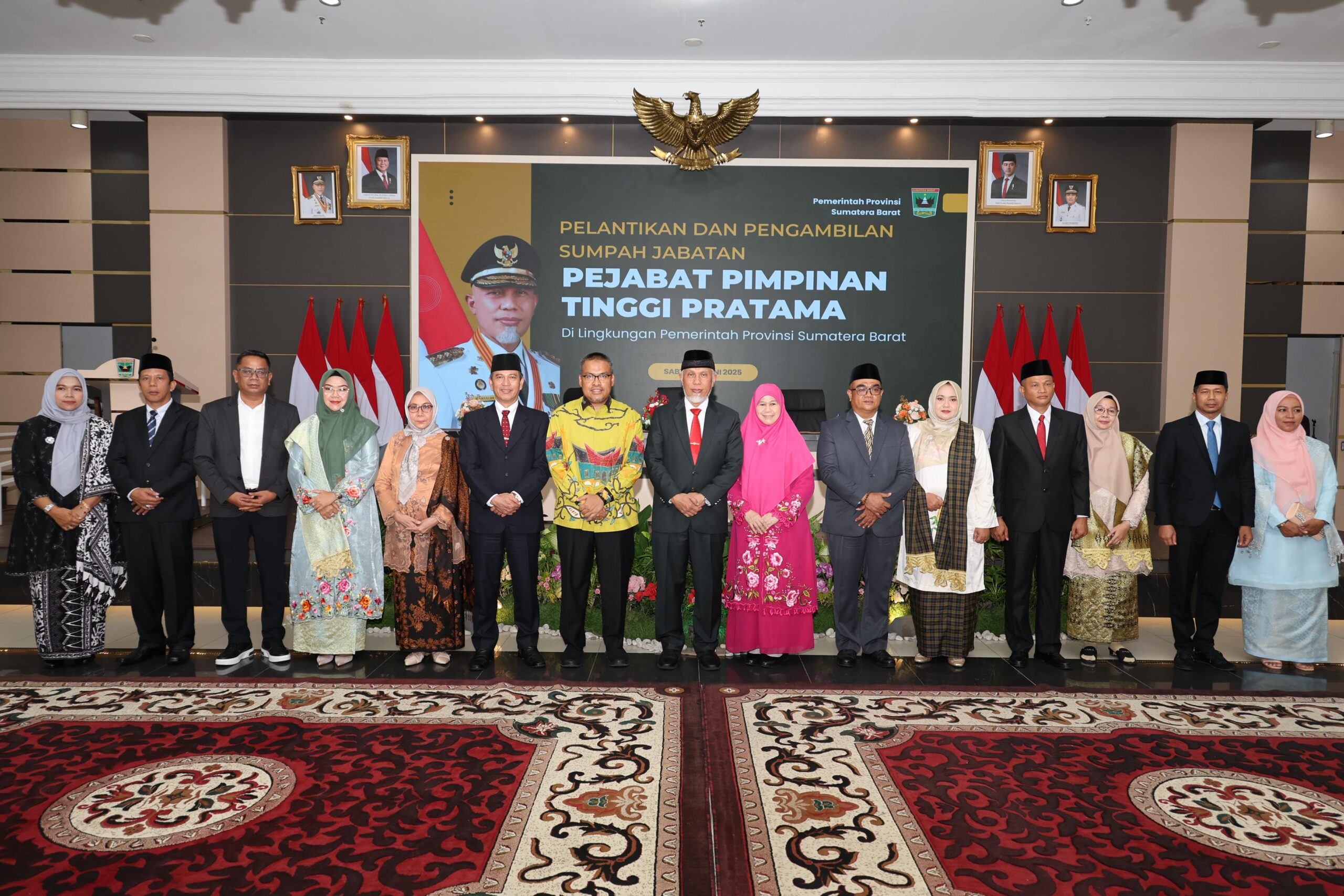 Gubernur Mahyeldi Ansharullah Lantik Pejabat Pimpinan Tinggi Pratama di Lingkungan Pemprov Sumbar