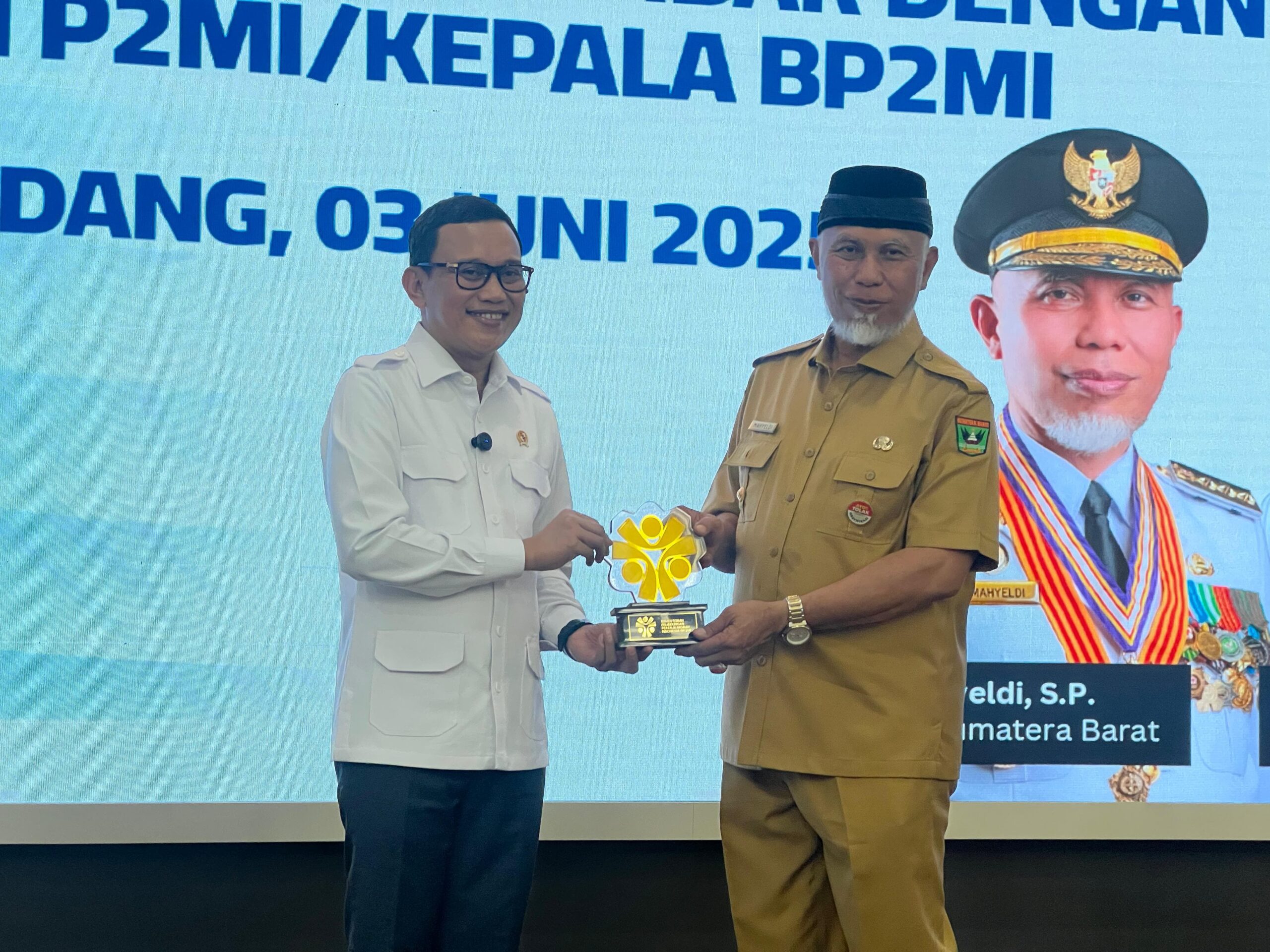 Menteri P2MI Berkunjung ke Pemprov Sumbar, Angkatan Kerja Lebih Maksimalkan Peluang Bekerja di Luar Negeri