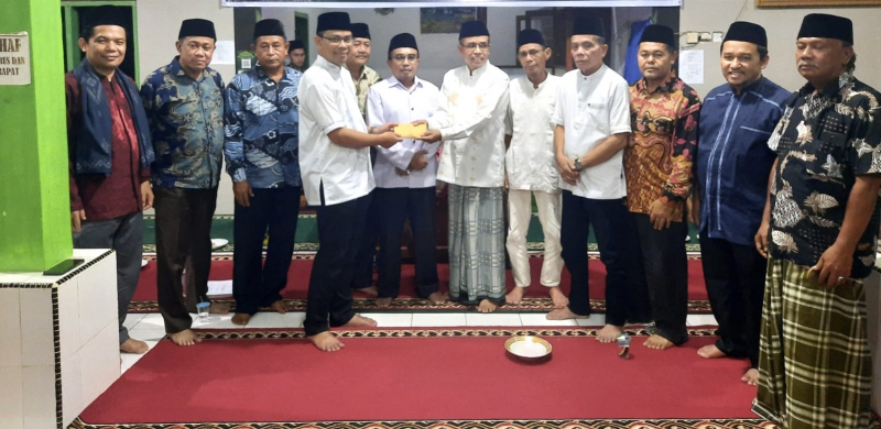 Rektor Universitas Negeri Padang Krismadinata Menyapa Warga, Kunjungi Masjid Baitul Hidayah Sungai Bangek Balai Gadang