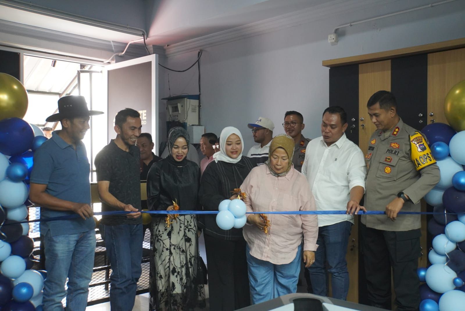 Bersama Forkopimda, Wawako Padang Panjang Allex Saputra Resmikan Absolute Billiard di Lantai II AB Mart