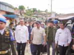 Bupati Solok Jon Firman Pandu Kunjungi Pasar Bukit Sileh Tinjau Rencana Revitalisasi Atasi Gangguan Jalan Umum Bupati Solok Jon Firman Pandu Kunjungi Pasar Bukit Sileh Tinjau Rencana Revitalisasi Atasi Gangguan Jalan Umum