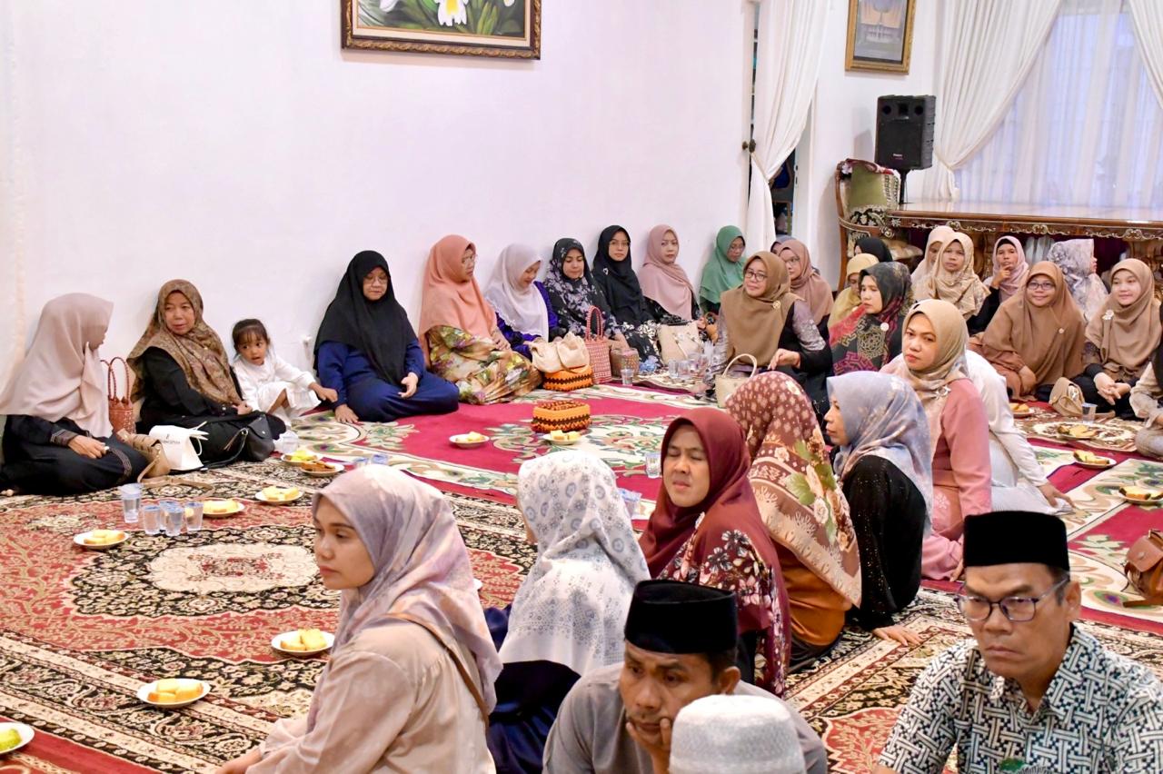 Pemerintah Kabupaten Agam dan Masyarakat Sampaikan Duka atas Wafatnya Mertua Bupati Benni Warlis