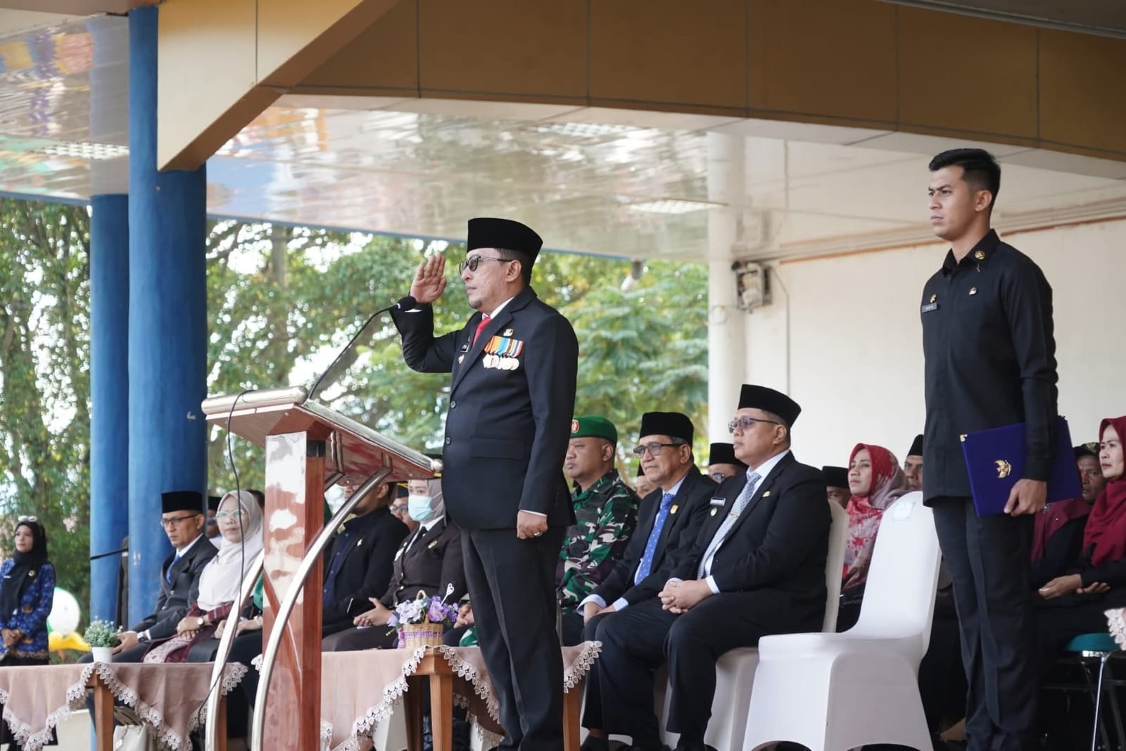 Pemerintah Kabupaten Tanah Datar Upacara Peringati Hari Keluarga Nasional ke 32 dan Hari Koperasi Nasional ke 78