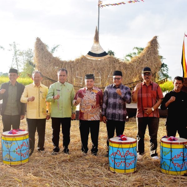 Resmikan Sanggar SIBA, Bupati Agam Benni Warlis : Wadah Pelestarian Adat dan Budaya Minangkabau