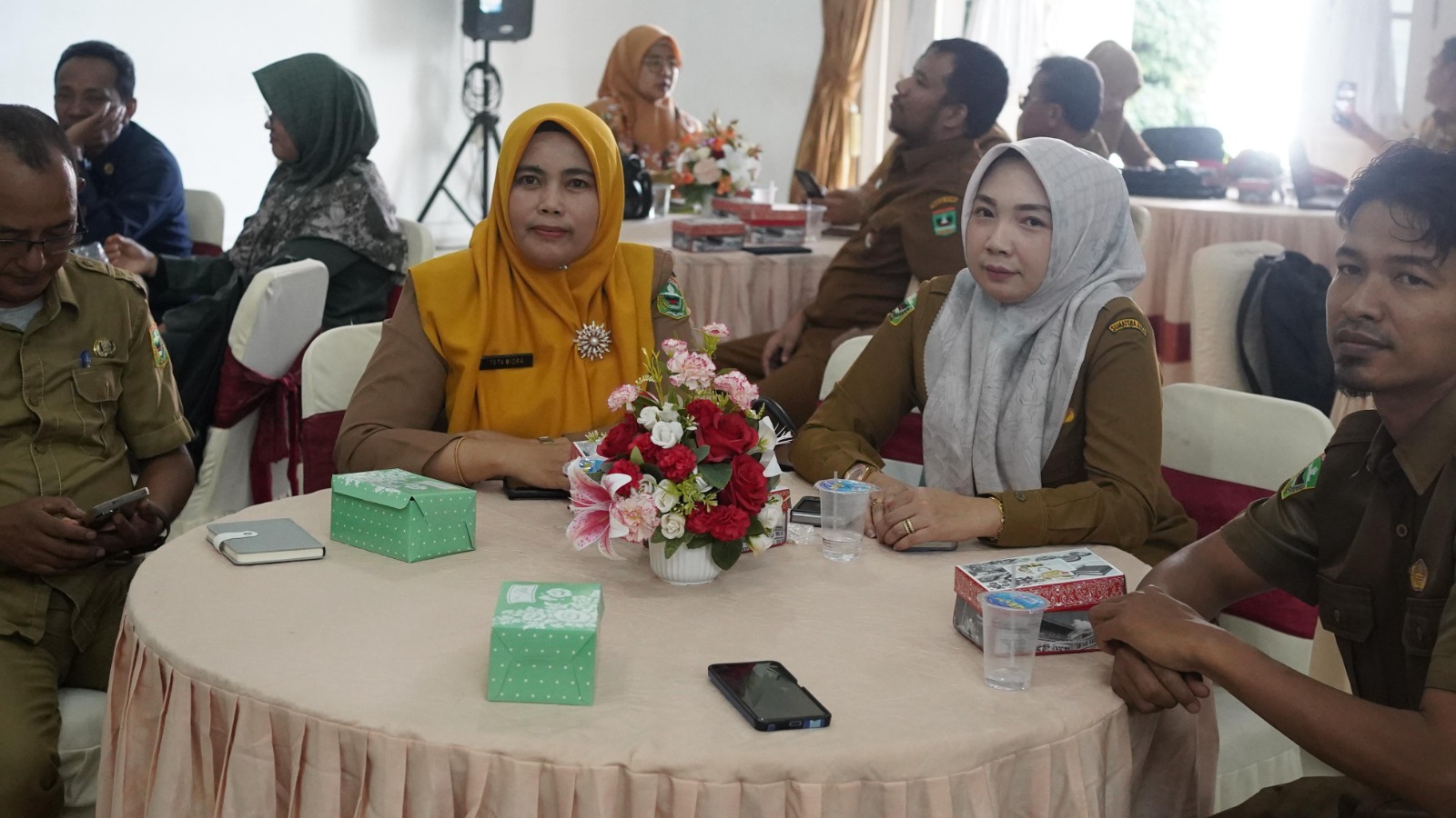 Teta Midra Hadiri Komisi Informasi Sumbar Launching Monev Keterbukaan Informasi Publik Tahun 2025.