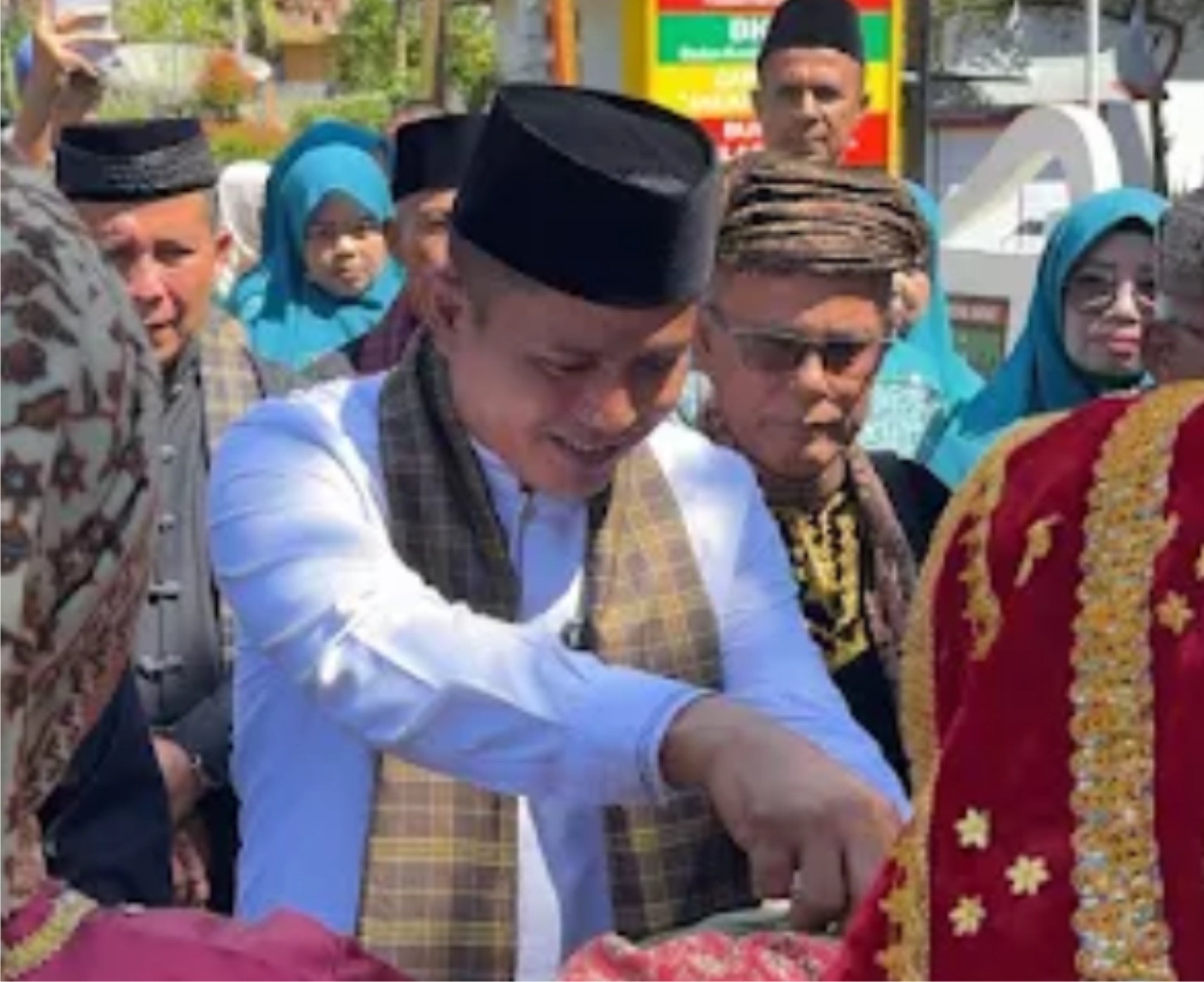 Bupati Solok Jon Firman Pandu Hadiri Pengukuhan Pengurus KAN Bukit Kanduang