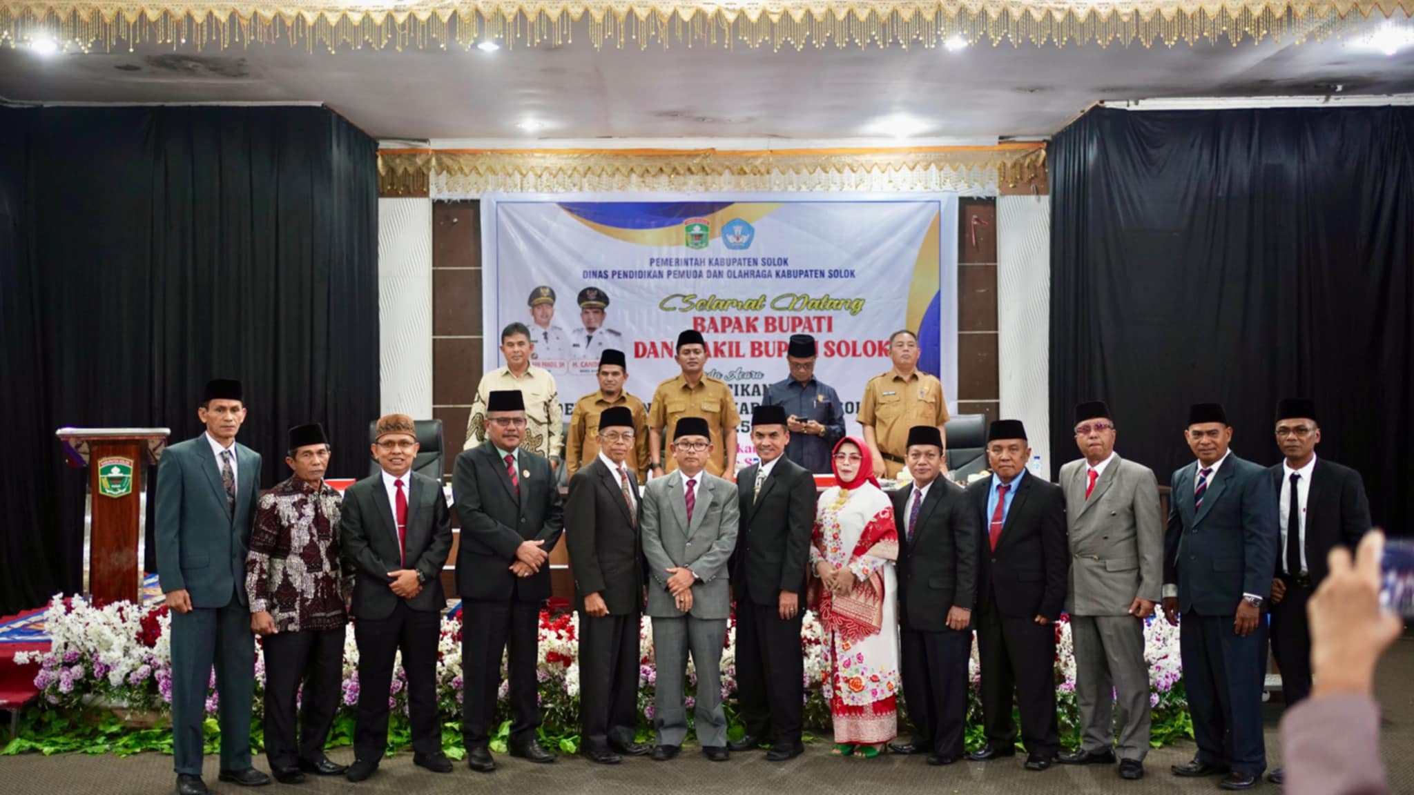 Bupati Solok Jon Firman Pandu Lantik Dewan Pendidikan Kabupaten Solok Periode 2025–2030