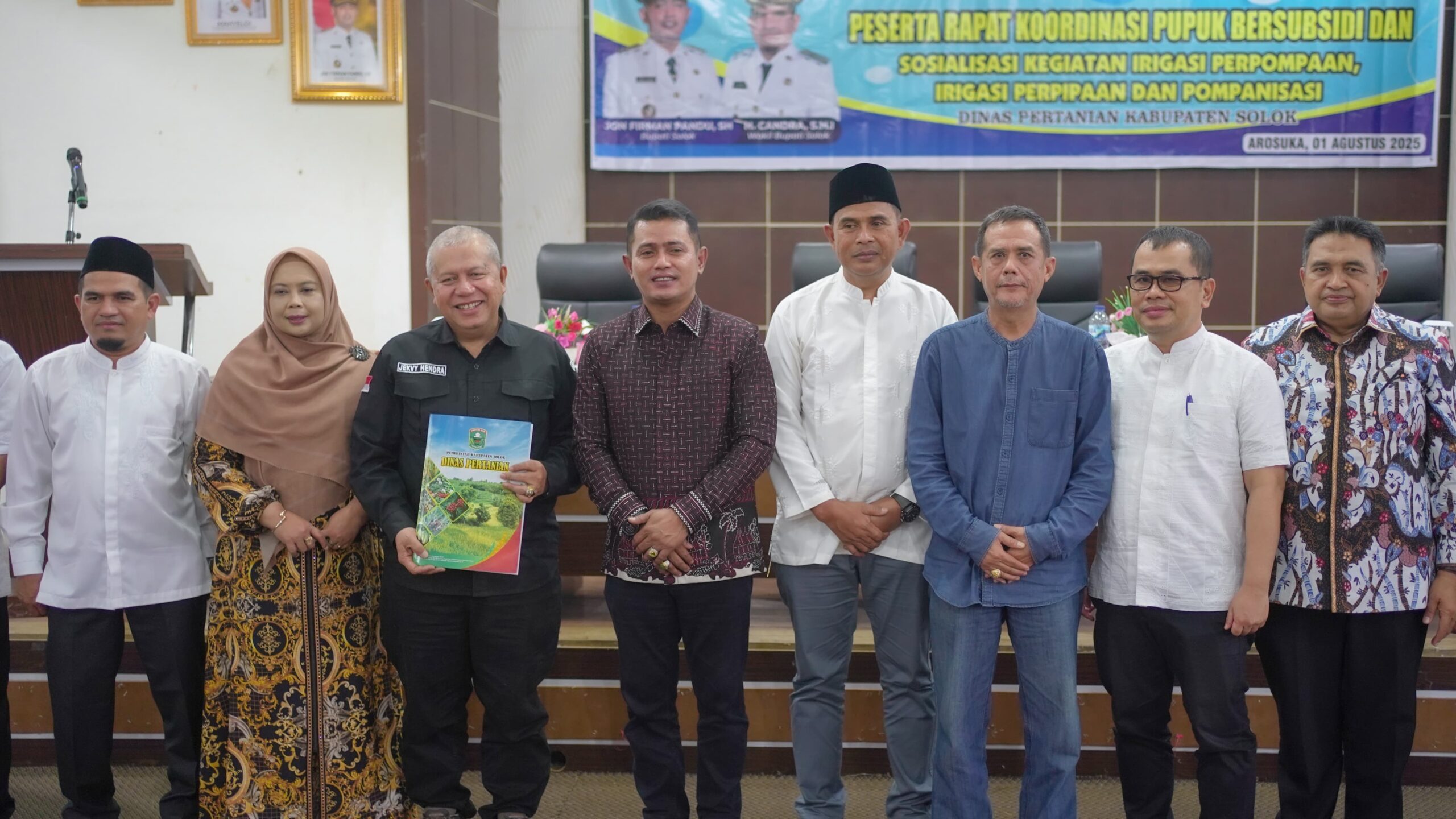 Bupati Solok Jon Firman Pandu Rapat Koordinasi Pupuk Bersubsidi dan Sosialisasi Kegiatan Irigasi Perpompaan
