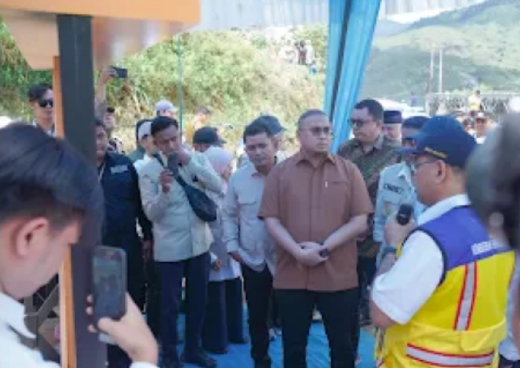 Disambut Bupati Jon Firman Pandu, Menteri Pekerjaan Umum Dody Hanggodo Kunjungi Lokasi Pembangunan Sekolah Rakyat di Solok