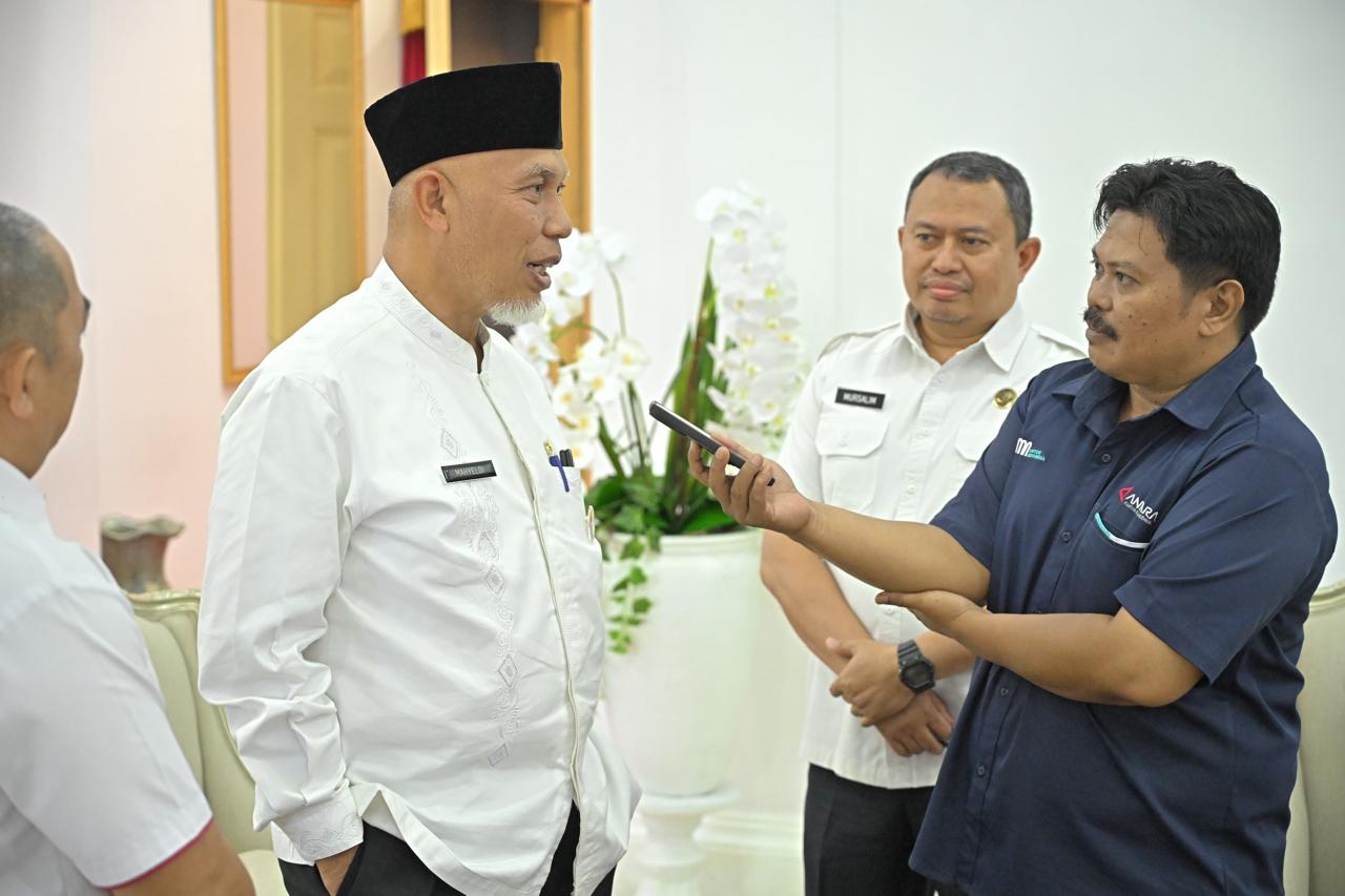 Gubernur Mahyeldi Ansharullah Ajak Masyarakat Sumbar Berpartisi Aktif Semarakkan HUT ke-80 Kemerdekaan RI