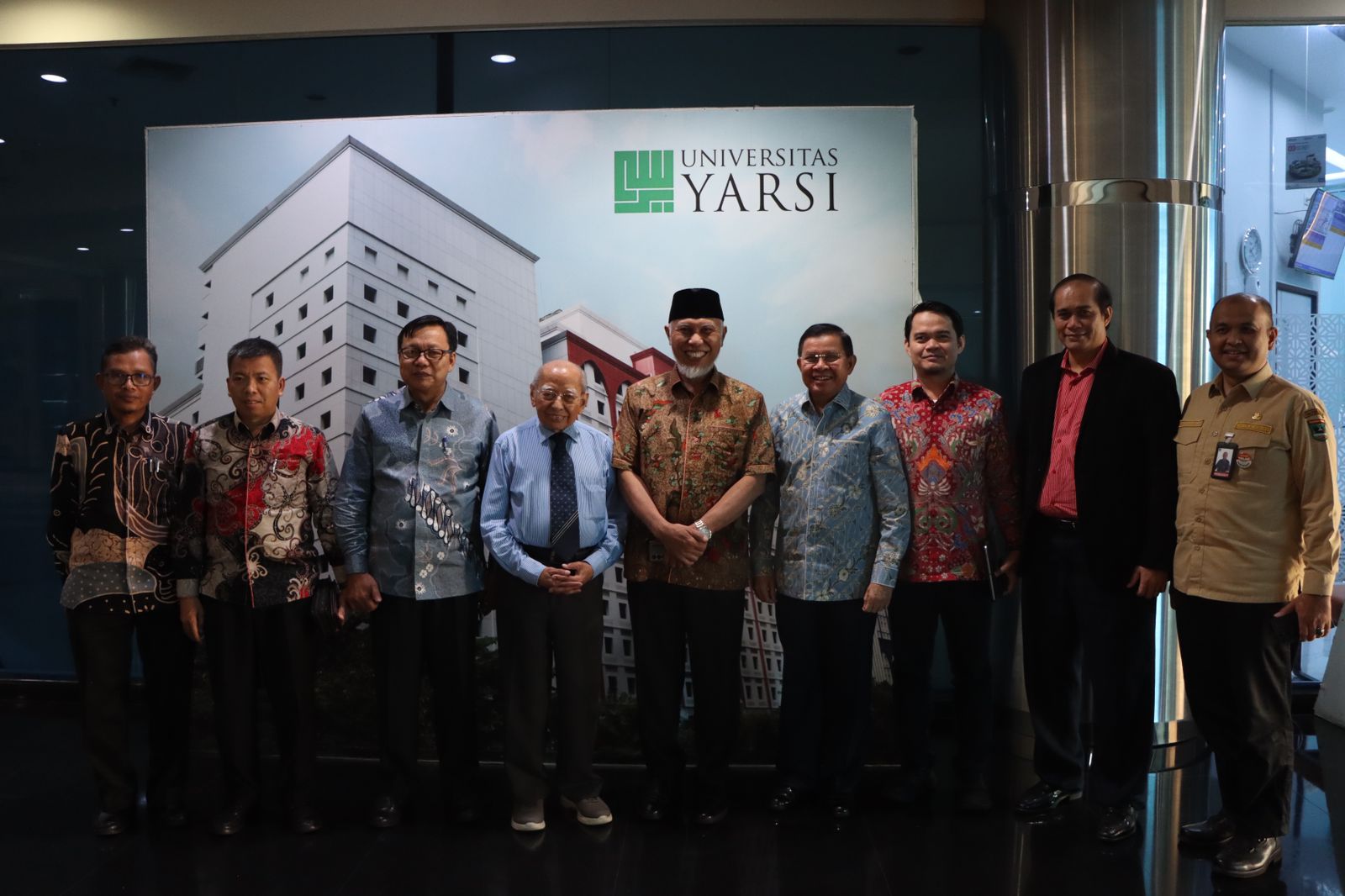 Gubernur Mahyeldi Ansharullah : Pendidikan Sumbar Harus Mencetak Generasi Berdaya Saing Global
