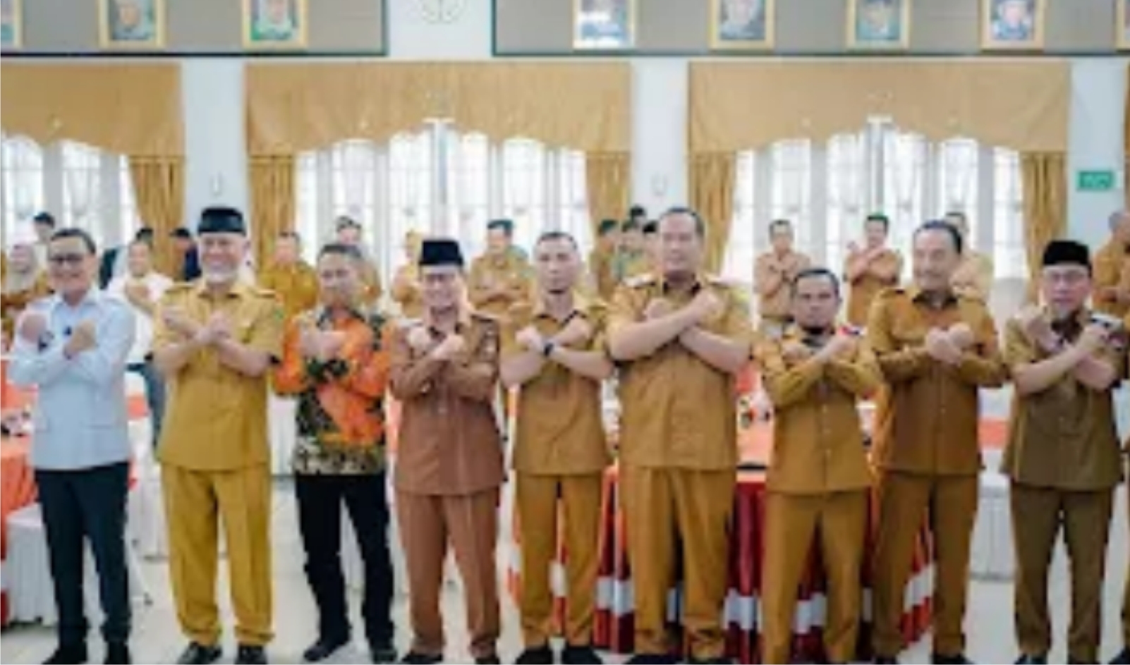 Wakil Bupati Solok Candra Hadiri Pertemuan Strategis bersama Menteri Perlindungan Pekerja Migran Indonesia Bersama Kepala Daerah Se Provinsi Sumbar.