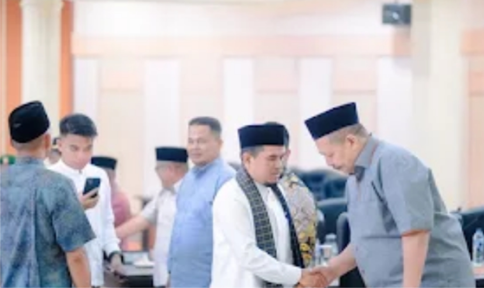 Wakil Bupati Solok Rapat Paripurna DPRD Dalam Rangka Penyampaian Laporan Reses Masa Sidang II tahun 2024/2025 dan Pembukaan Masa Sidang III tahun 2024/2025