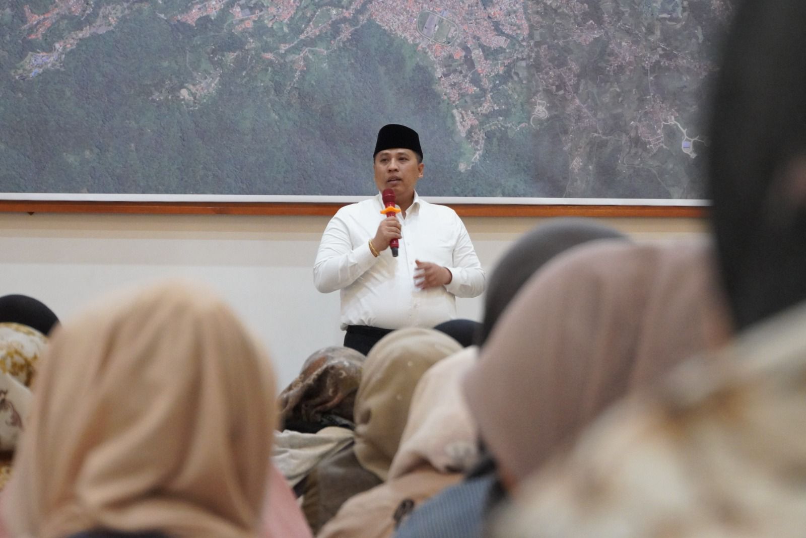 Wali Kota Padang Panjang Hendri Arnis Perjuangkan Tenaga Non-ASN R4 dan R3 jadi PPPK Paruh Waktu