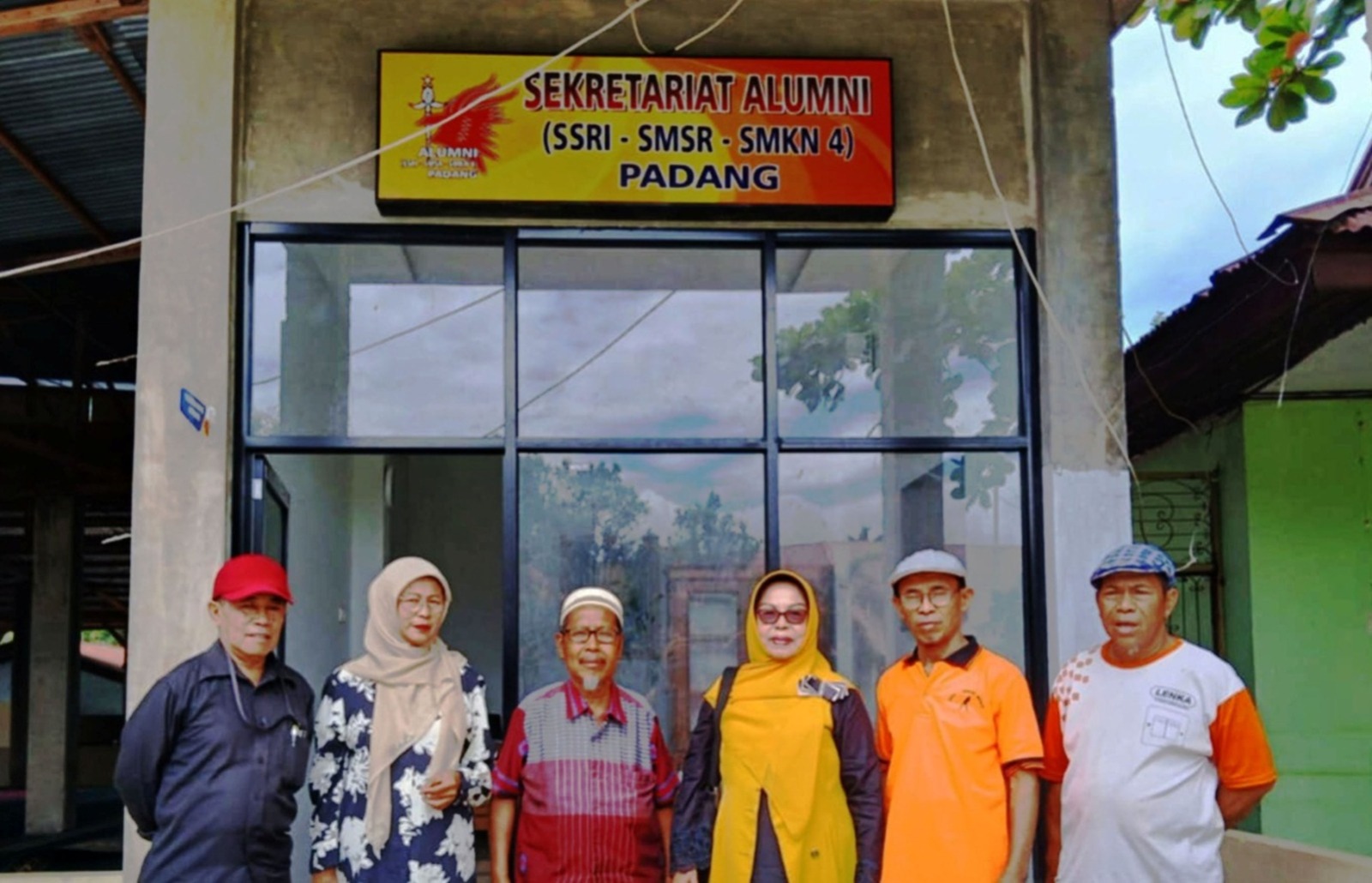 Alumni SSRI/SMSR/SMKN 4 Padang Kini Memiliki Sekretariat di Komplek Sekolah