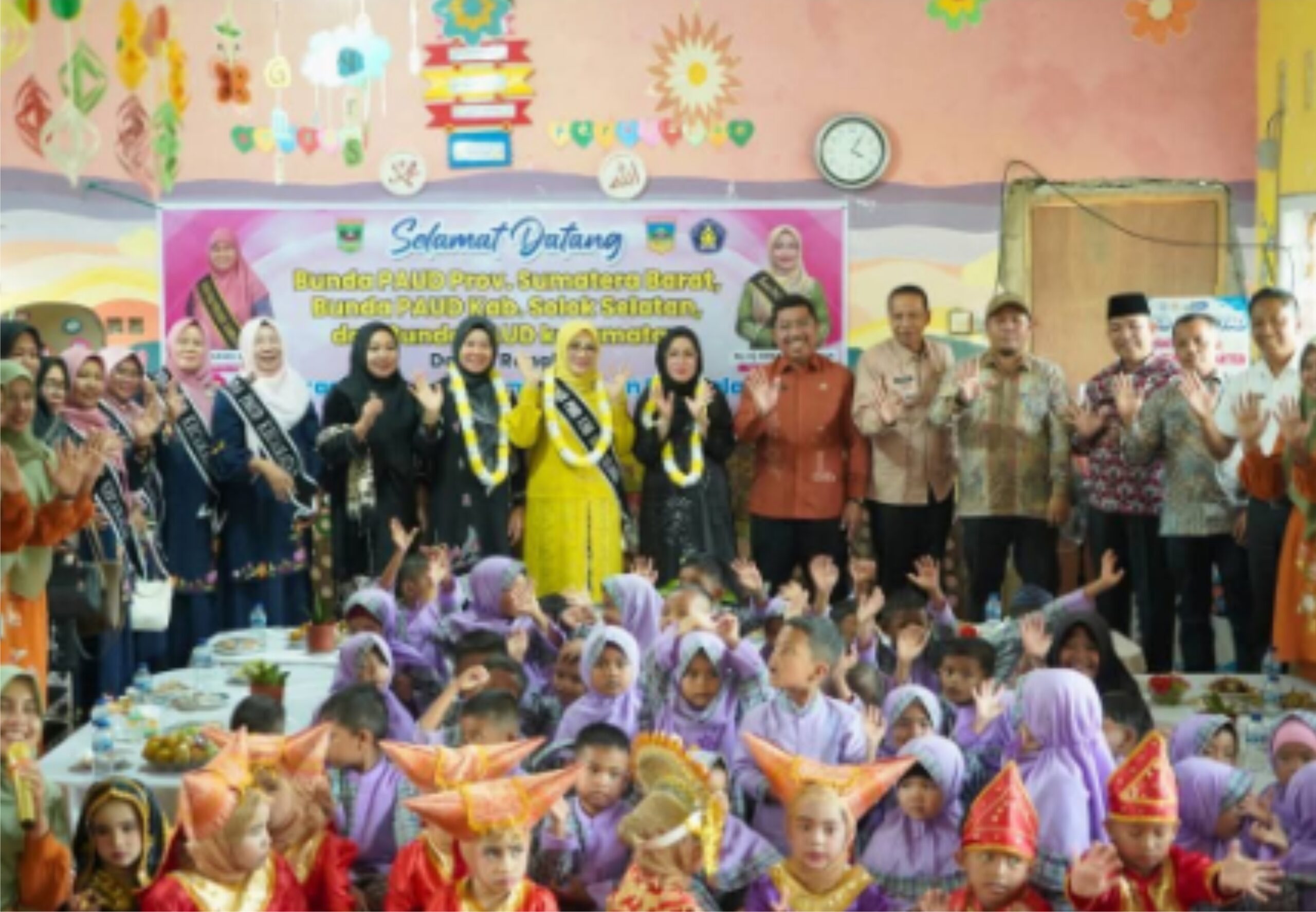 Bunda PAUD Solok Selatan Erniati Khairunas Sebut Orang Tua Paling Penting untuk Pembentukan Karakter Anak