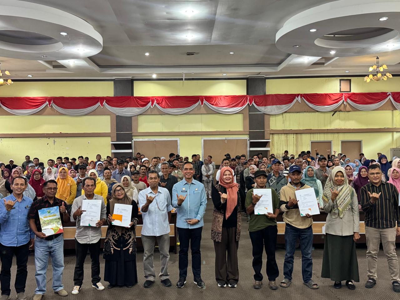 Pemerintah Kabupaten Solok Salurkan Bantuan Irigasi Pertanian Bagi 102 Kelompok Tani