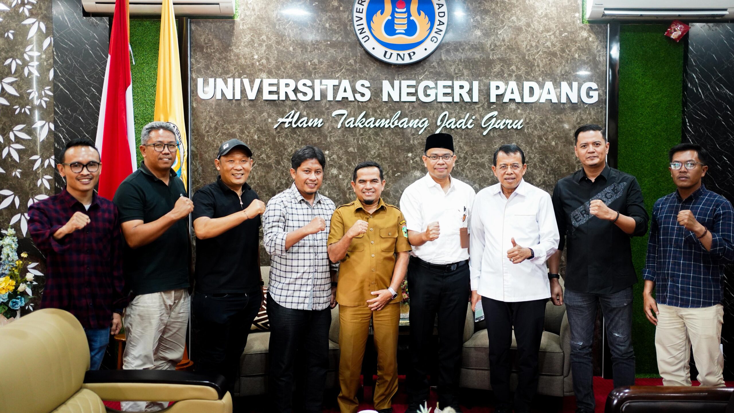 Wakil Bupati Candra Sambangi UNP Serius Majukan Olahraga dan Pendidikan