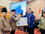 Wali Kota Padang Panjang Hendri Arnis Raih Penghargaan Kemenag RI atas Dukungan Penyelenggaraan Haji 2025