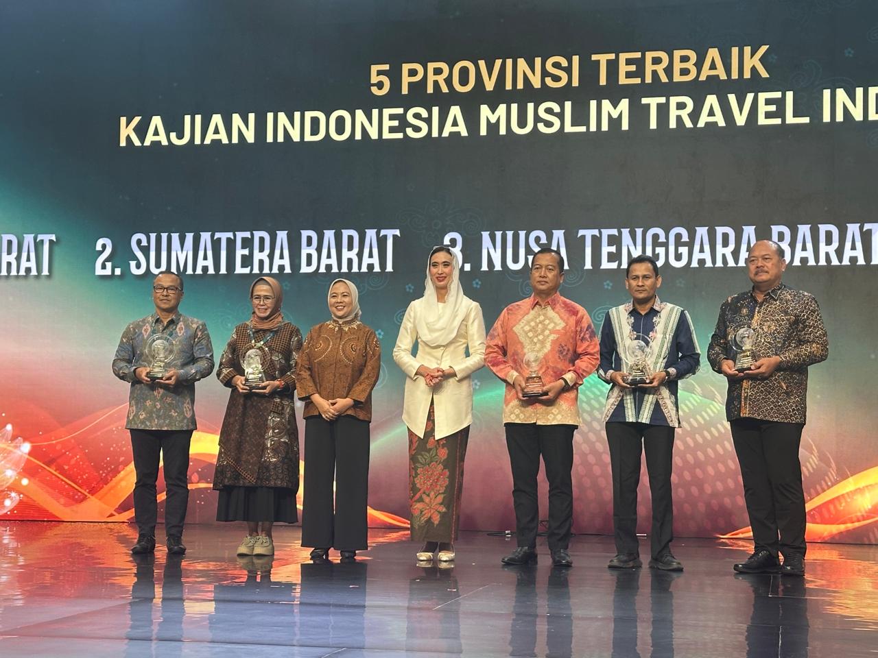 Sumatera Barat Raih Dua Penghargaan Bergengsi di Indonesia Muslim Travel Index 2025