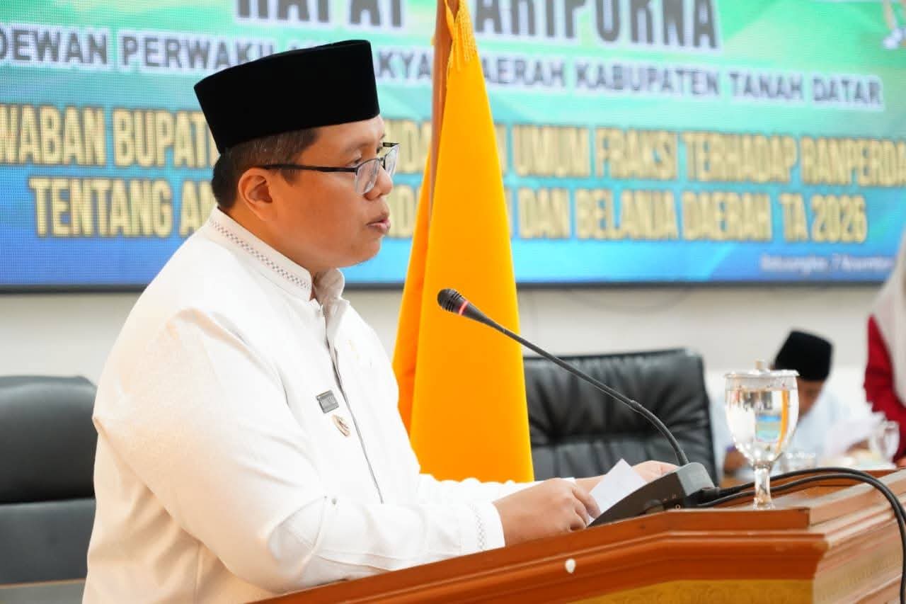 Bupati Tanah Datar Sampaikan Jawaban atas Pemandangan Umum Fraksi Ranperda APBD Tahun 2026