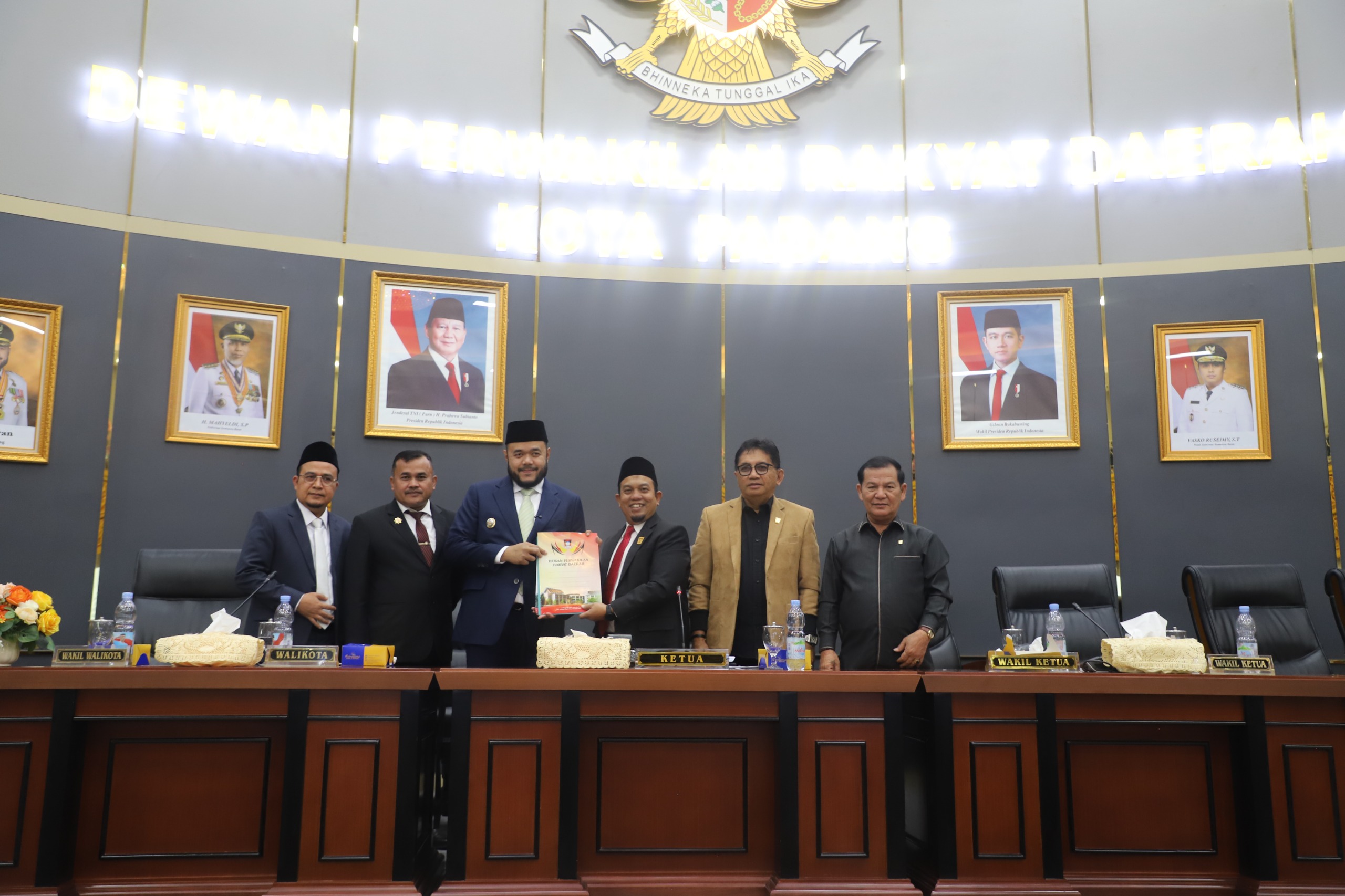 DPRD Kota Padang Gelar Rapat Paripurna, Fraksi-Fraksi Sampaikan Pandangan Umum terhadap RAPBD Tahun Anggaran 2026