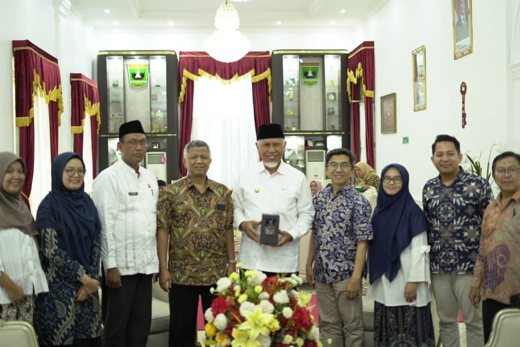Gubernur Mahyeldi Ansharullah Sambut Baik ITB Pengabdian Masyarakat di Mentawai