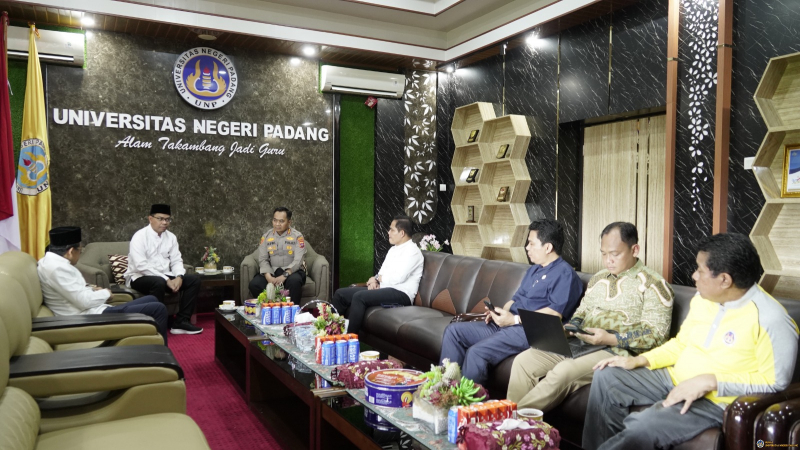 Universitas Negeri Padang dan Polresta Padang Jalin Kerja Sama Wujudkan Kampus Aman dan Berkelanjutan