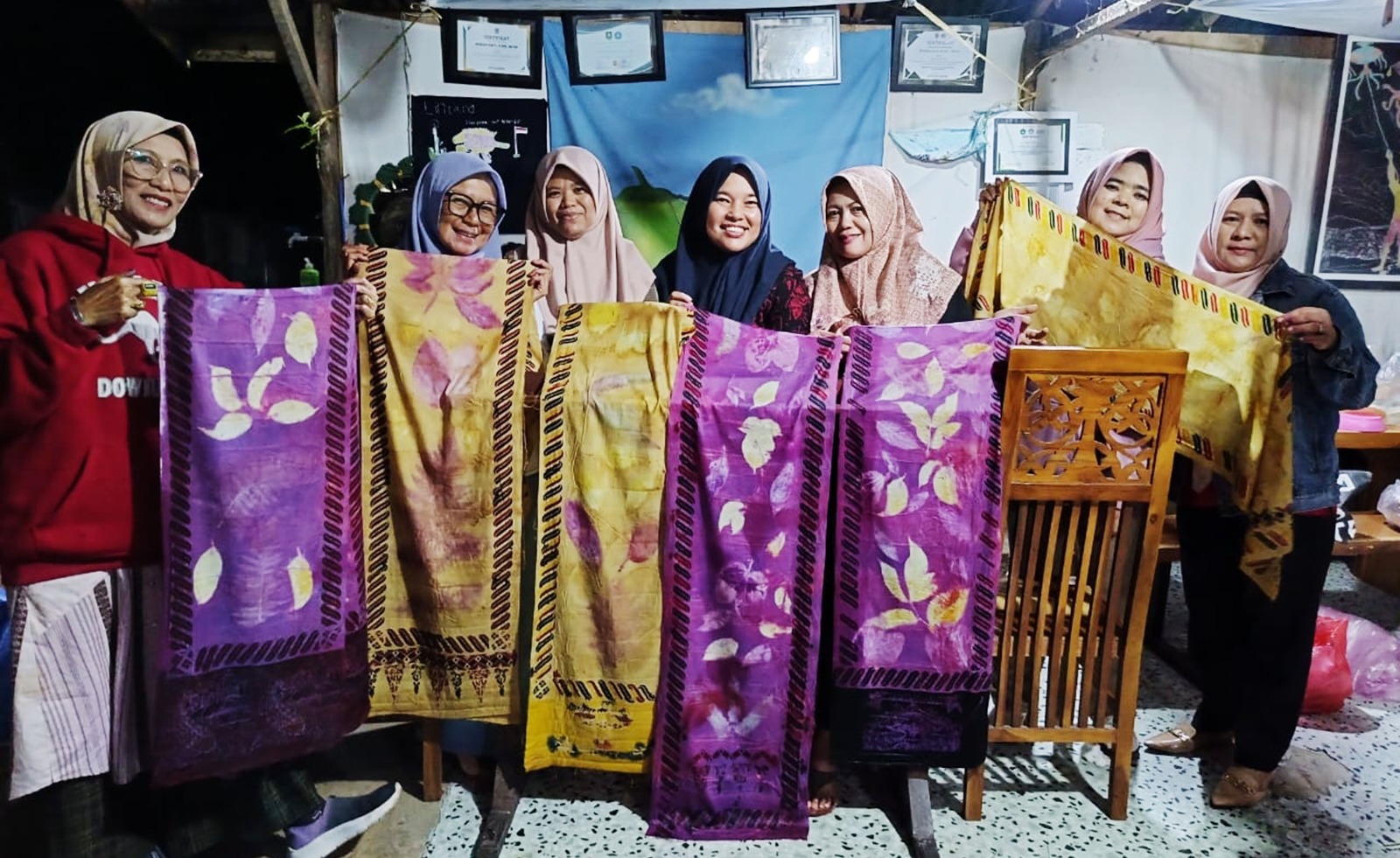 Anggota IPEMI Kota Payakumbuh Mengikuti Magang Batik-Ecoprint di Canting Buana Kreatif Padang Panjang