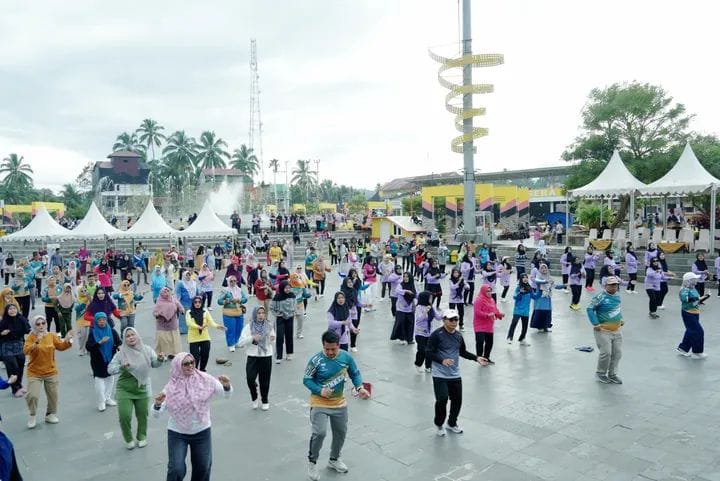 Dari Senam, Tari Pelajar, hingga Doorprize: Car Free Day Solok Selatan Jadi Magnet Akhir Pekan