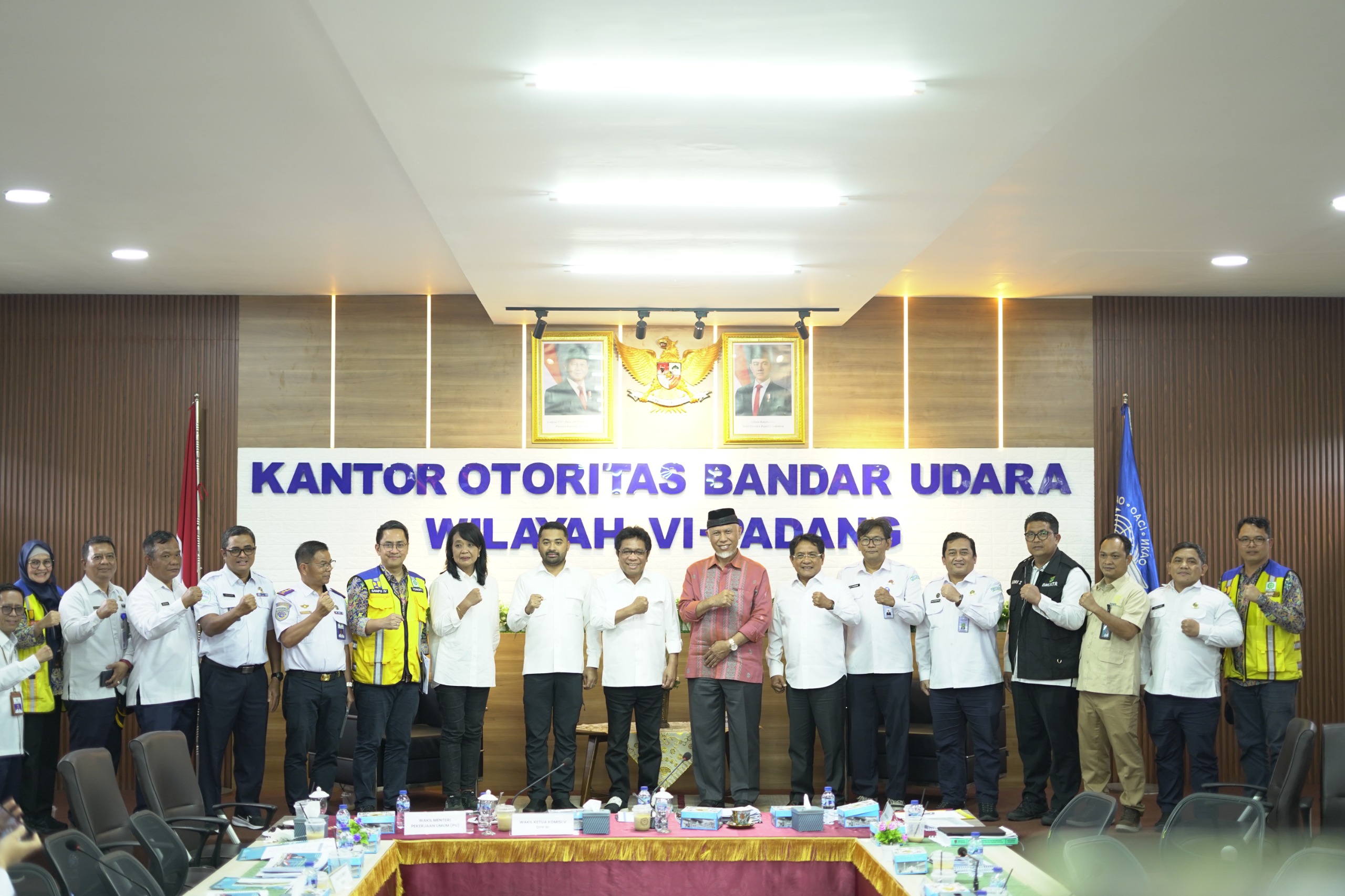 Gubernur Mahyeldi Ansharullah Minta Dukungan Komisi V DPR RI untuk Percepatan Pemulihan Infrastruktur Vital Terdampak Bencana di Sumatera Barat